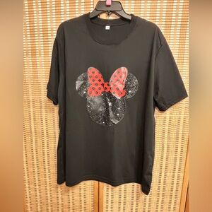 Disney Minnie Mouse red bow silhouette face tee shirt